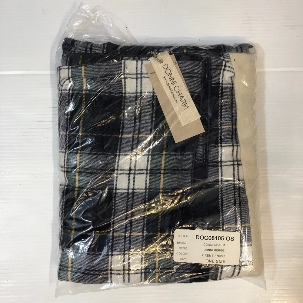 Donni Charm Donni Plaid Wool two layers Scarf 🧣